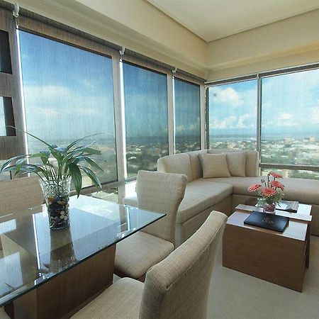 City Suites Ramos Tower Себу Экстерьер фото