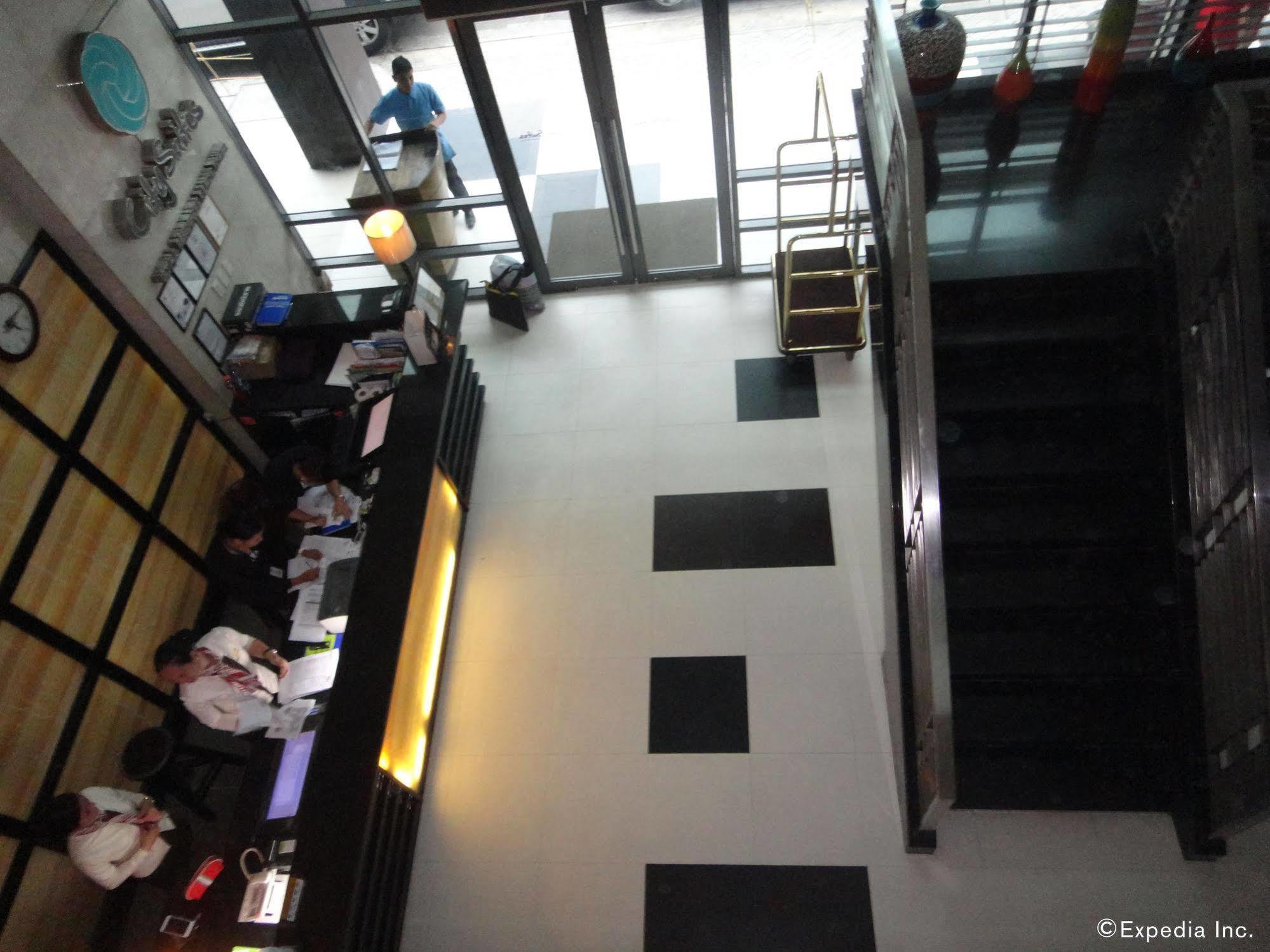 City Suites Ramos Tower Себу Экстерьер фото