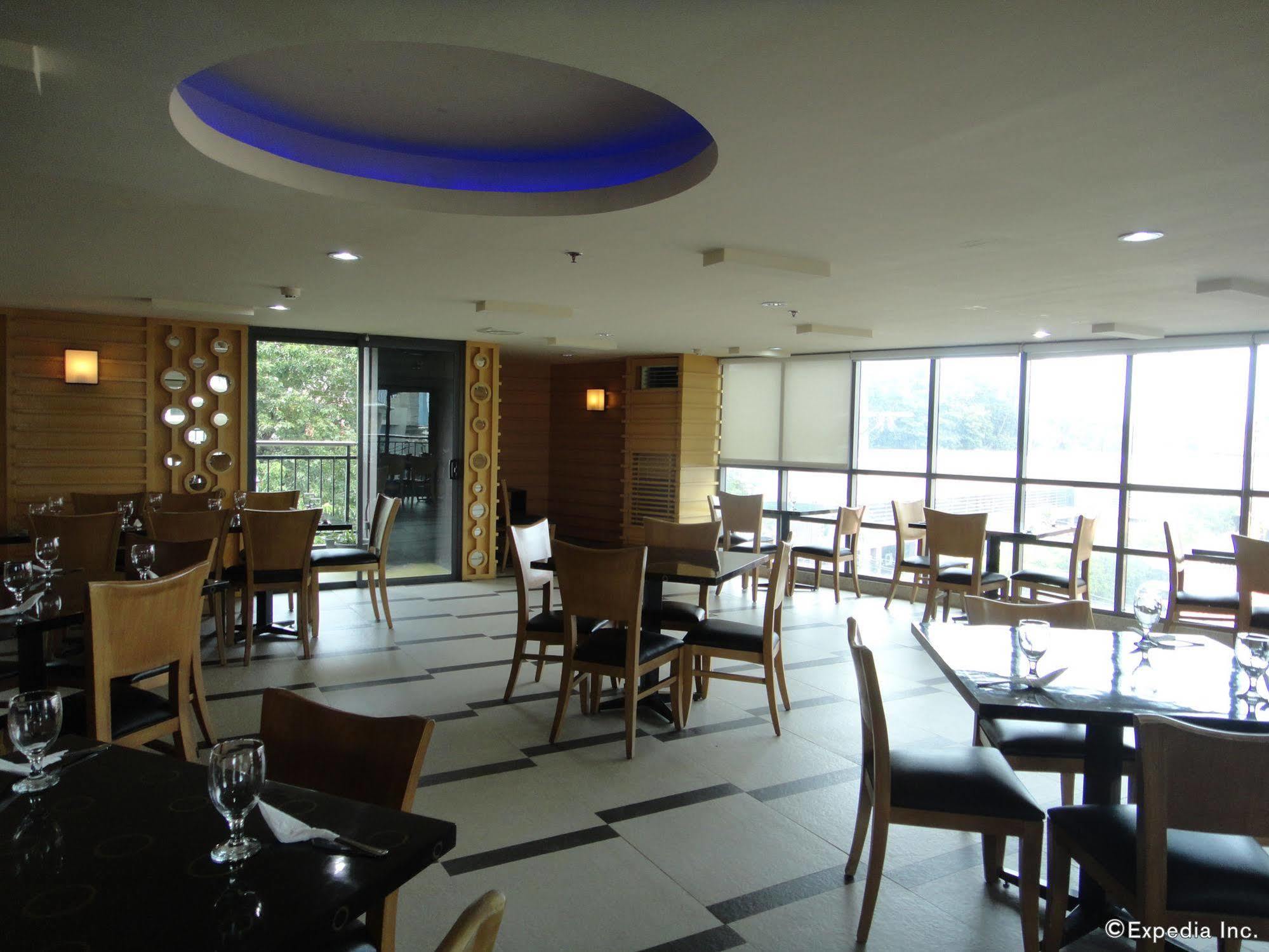 City Suites Ramos Tower Себу Экстерьер фото